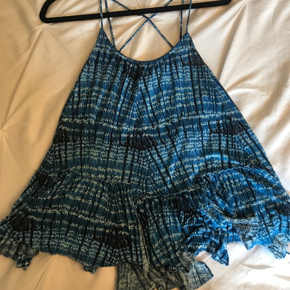 Free people flowey top!